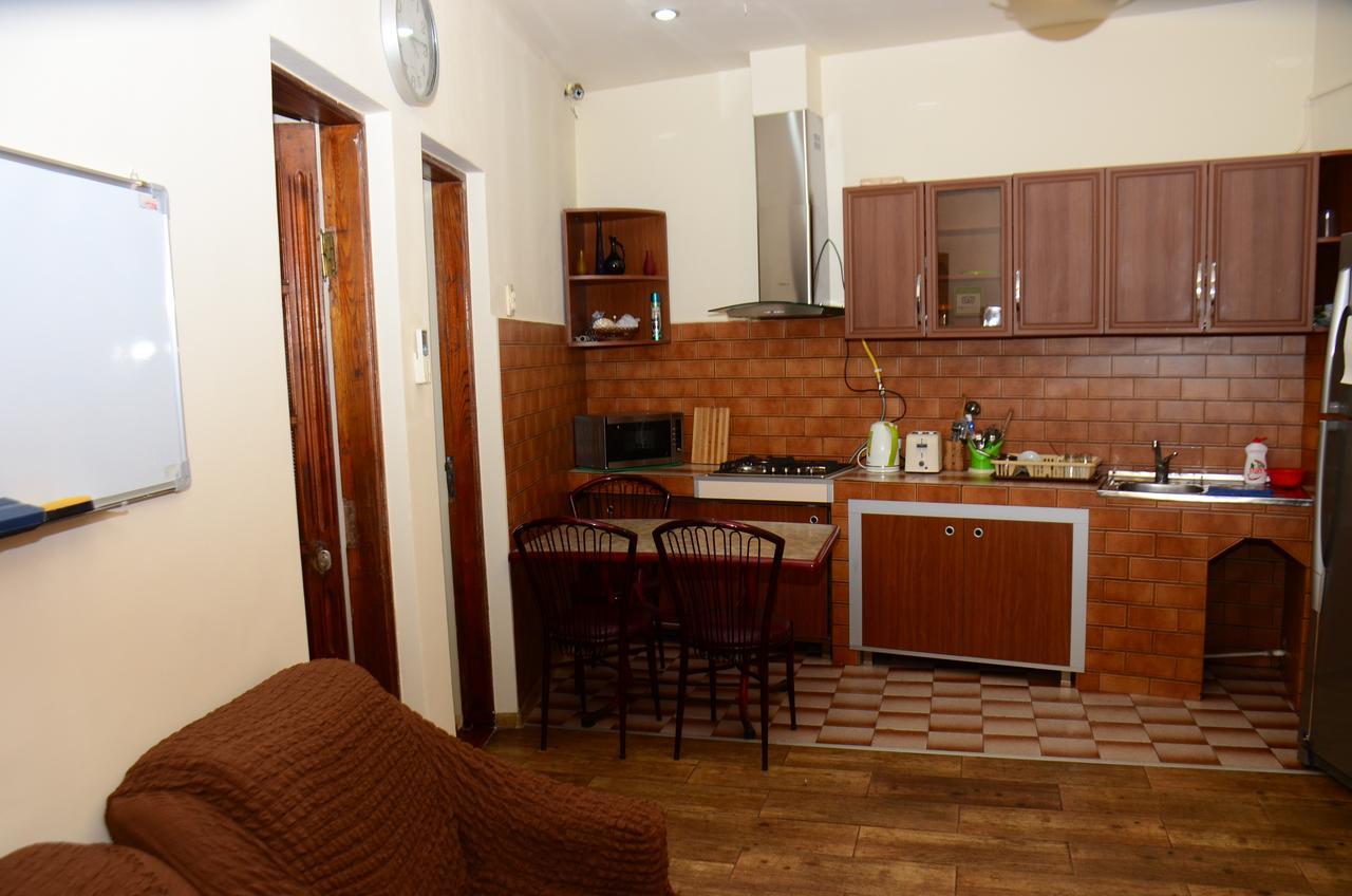 Hostel Batumi Globus Екстер'єр фото