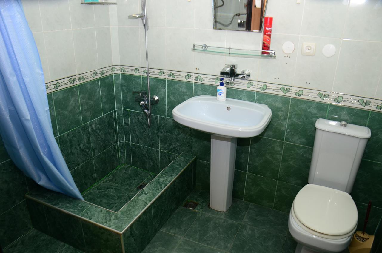 Hostel Batumi Globus Екстер'єр фото
